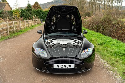 Lot 76 - 2010 Aston Martin V12 Vantage