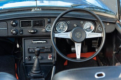 Lot 60 - 1976 MGB Roadster