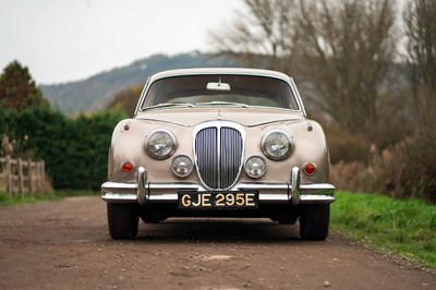 Lot 22 - 1969 Daimler 250 V8