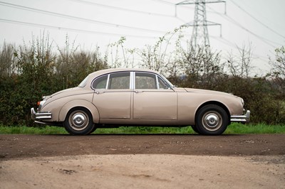 Lot 22 - 1969 Daimler 250 V8