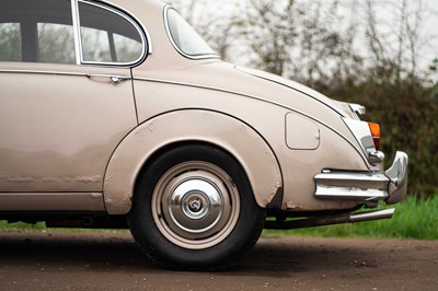 Lot 22 - 1969 Daimler 250 V8