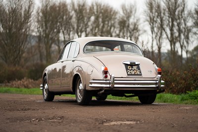 Lot 22 - 1969 Daimler 250 V8