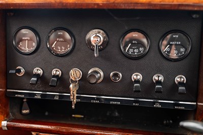 Lot 22 - 1969 Daimler 250 V8