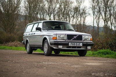 Lot 1989 Volvo 240GL Estate