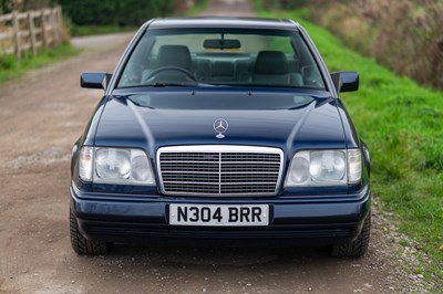 Lot 64 - 1996 Mercedes E220 Coupe