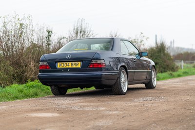 Lot 64 - 1996 Mercedes E220 Coupe