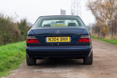 Lot 64 - 1996 Mercedes E220 Coupe