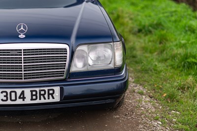 Lot 64 - 1996 Mercedes E220 Coupe