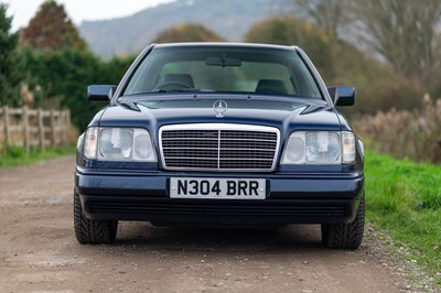 Lot 64 - 1996 Mercedes E220 Coupe