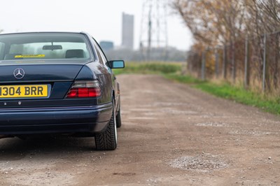 Lot 64 - 1996 Mercedes E220 Coupe