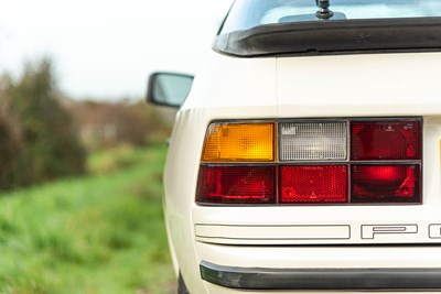 Lot 70 - 1984 Porsche 924 LUX