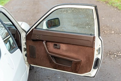 Lot 70 - 1984 Porsche 924 LUX