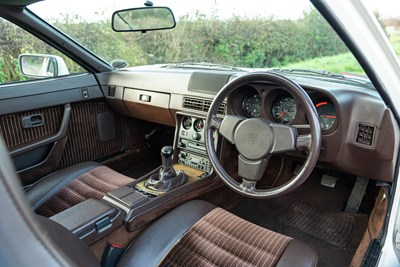 Lot 70 - 1984 Porsche 924 LUX