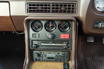 Lot 70 - 1984 Porsche 924 LUX