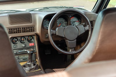 Lot 70 - 1984 Porsche 924 LUX