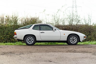 Lot 70 - 1984 Porsche 924 LUX