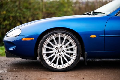 Lot 81 - 1998 Jaguar XK8