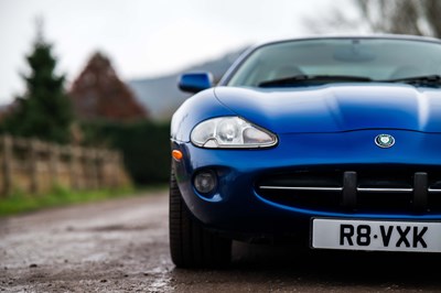 Lot 81 - 1998 Jaguar XK8