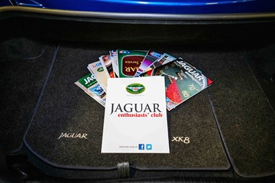 Lot 81 - 1998 Jaguar XK8