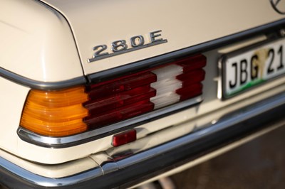 Lot 36 - 1977 Mercedes 280E