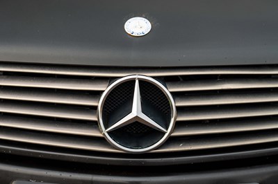 Lot 14 - 1995 Mercedes SL500