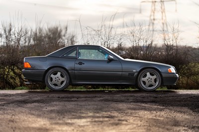 Lot 14 - 1995 Mercedes SL500