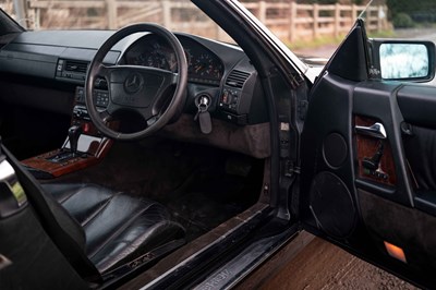 Lot 14 - 1995 Mercedes SL500