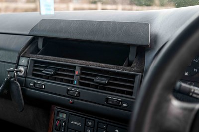Lot 14 - 1995 Mercedes SL500