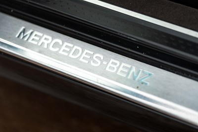 Lot 14 - 1995 Mercedes SL500