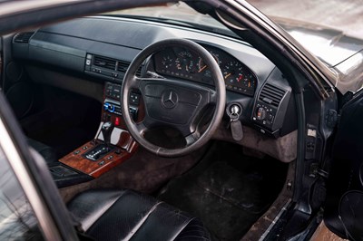 Lot 14 - 1995 Mercedes SL500