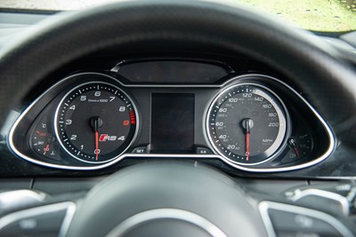 Lot 31 - 2013 Audi RS4 Avant
