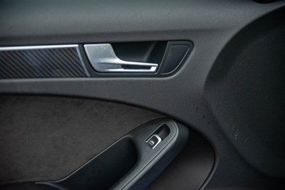 Lot 31 - 2013 Audi RS4 Avant