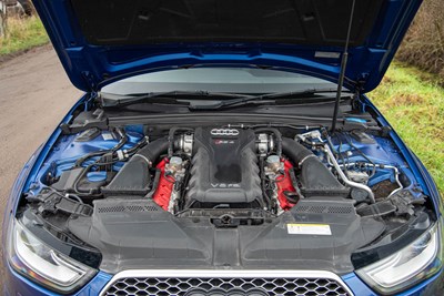 Lot 31 - 2013 Audi RS4 Avant