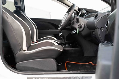 Lot 38 - 2011 Renault Twingo RS133