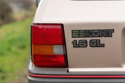 Lot 11 - 1988 Ford Escort 1.6 GL Estate