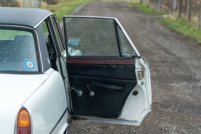 Lot 5 - 1976 Rover P6 2200SE