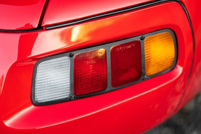 Lot 13 - 1987 Porsche 928 S