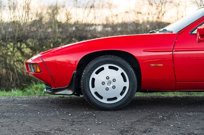 Lot 13 - 1987 Porsche 928 S