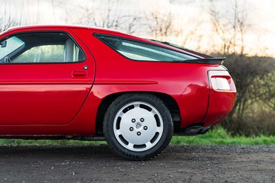 Lot 13 - 1987 Porsche 928 S