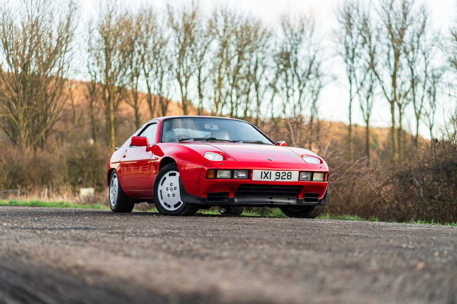 Lot 13 - 1987 Porsche 928 S