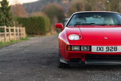 Lot 13 - 1987 Porsche 928 S