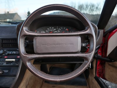 Lot 13 - 1987 Porsche 928 S