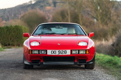 Lot 13 - 1987 Porsche 928 S