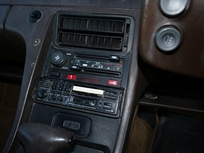 Lot 13 - 1987 Porsche 928 S