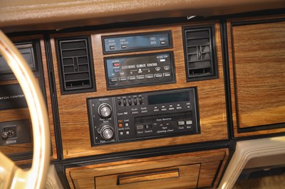 Lot 29 - 1985 Cadillac Seville