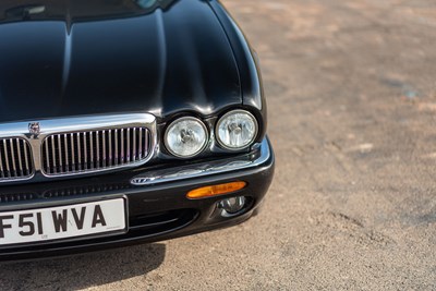 Lot 100 - 2001 Jaguar XJ8