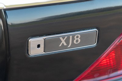 Lot 100 - 2001 Jaguar XJ8