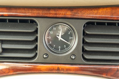 Lot 100 - 2001 Jaguar XJ8