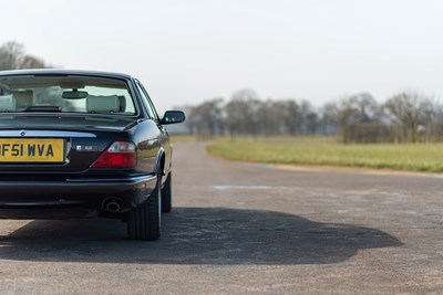 Lot 100 - 2001 Jaguar XJ8