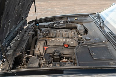 Lot 100 - 2001 Jaguar XJ8